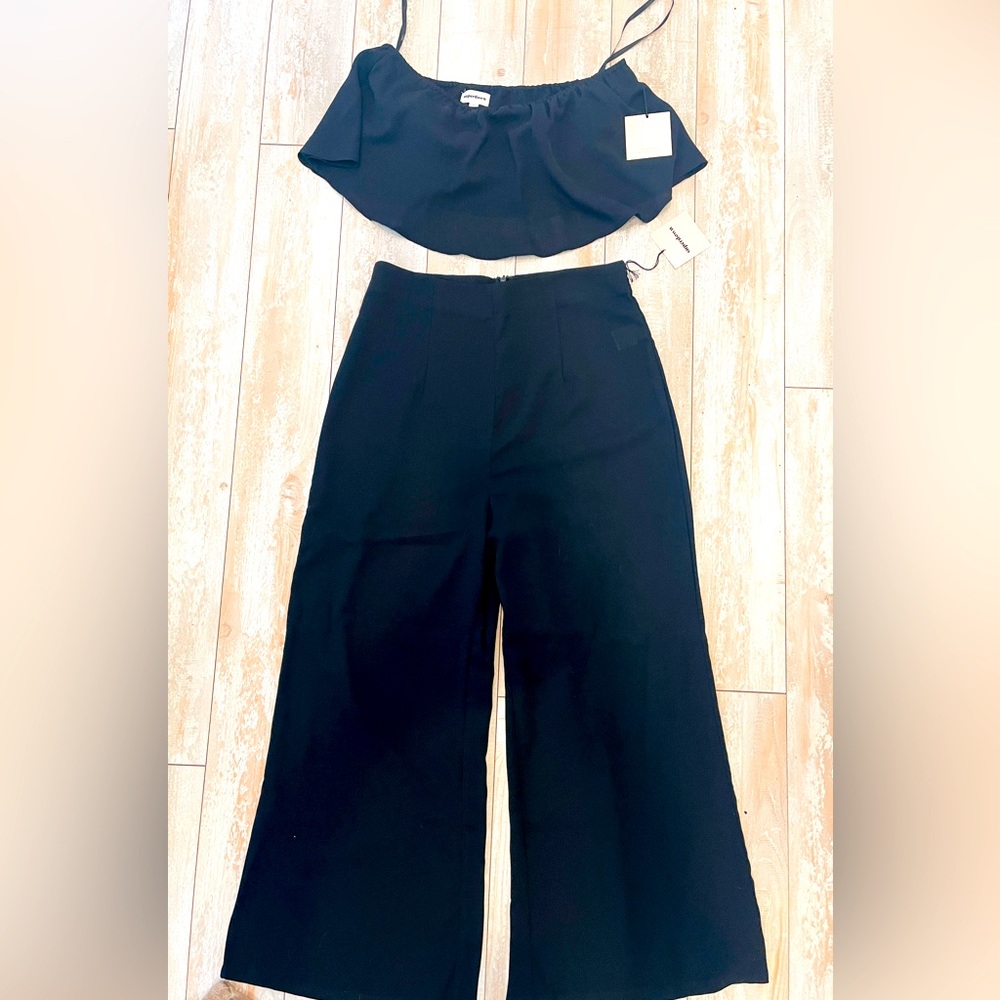 Pants and crop top set